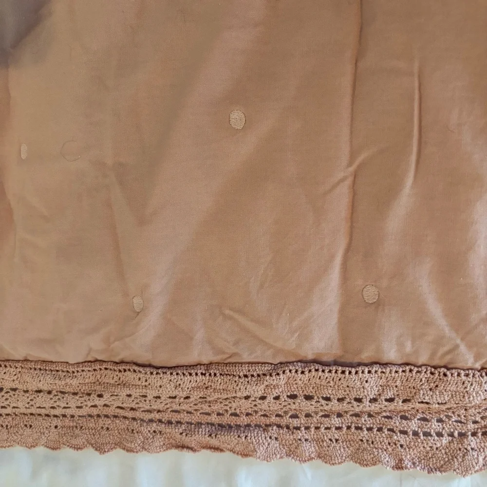 JCPenney HOME mauve/Pink Comforter tufted Bedspread Crochet Full/Queen LIKE NEW
